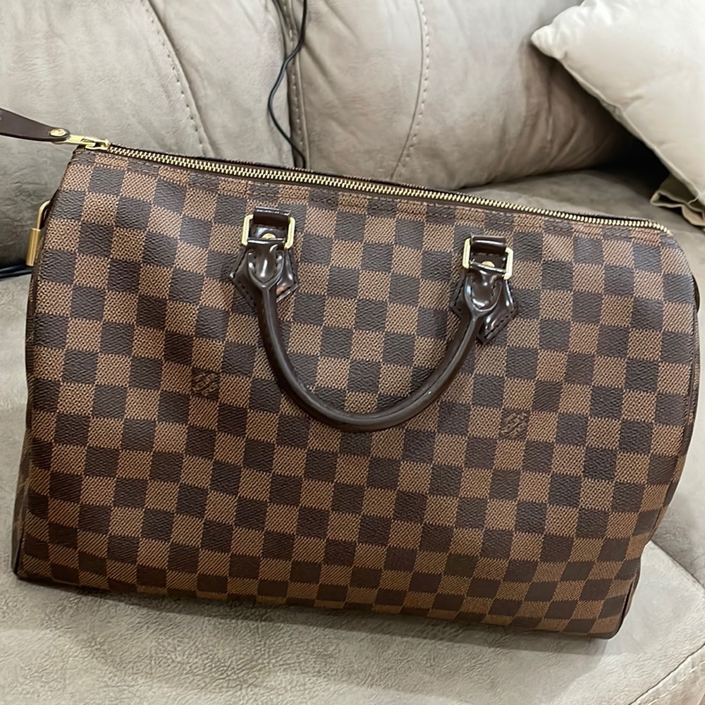 SOLD Authentic Louis Vuitton Speedy 35 Damier